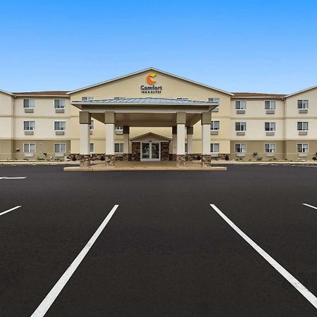 Comfort Inn & Suites Fremont Exterior photo