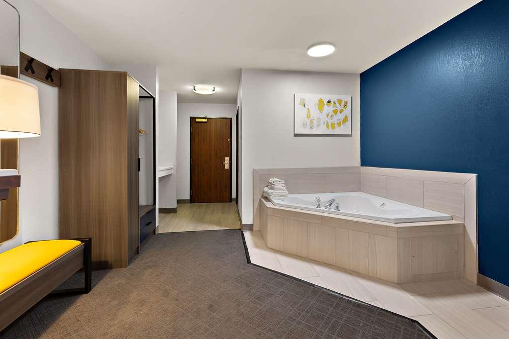 Comfort Inn & Suites Fremont Room photo